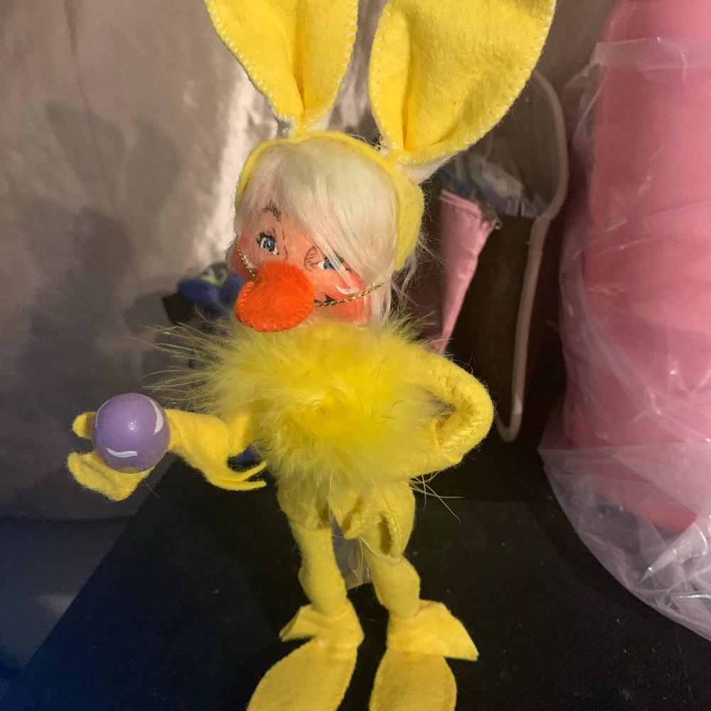 Yellow Bunny‎ Figurine with Purple Egg Annalee